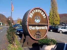 Bacharach-01