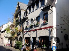 Bacharach-17