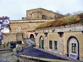 01 Fort Helfenstein-12