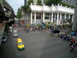 Erawan Shrine-02