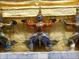 Bangkok Wat Phra Kheo 33