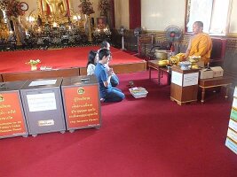 Wat-Trimitr-2012-0011