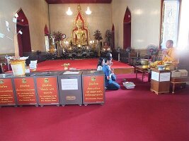 Wat-Trimitr-2012-0012