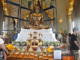 Wat-Trimitr-2012-0018