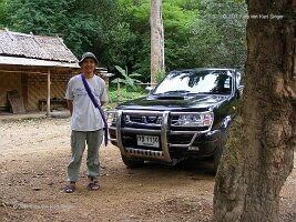 Im Dorf der Padong-03