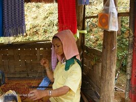 Im Dorf der Padong-08