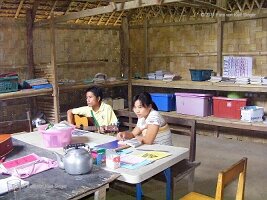 Im Dorf der Padong-40