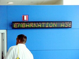 06-08 Dubai Airport-03