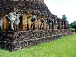Wat-Chang-Lom-2009-04