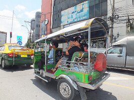 05 Tuktuk-01