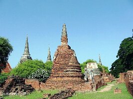 Wat Phrasisanpeth-07
