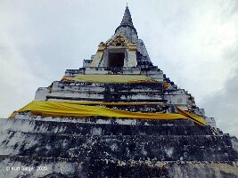 Wat Phu Khao Thong-09