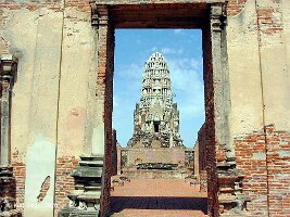 Wat Rachaburana-04