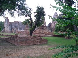 Lopburi-Wat-Mahathat-03